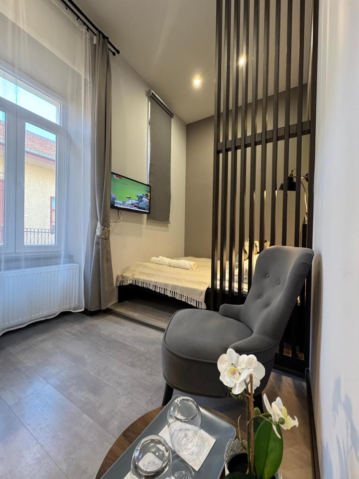 Center Rooms Miskolc Dış mekan fotoğraf