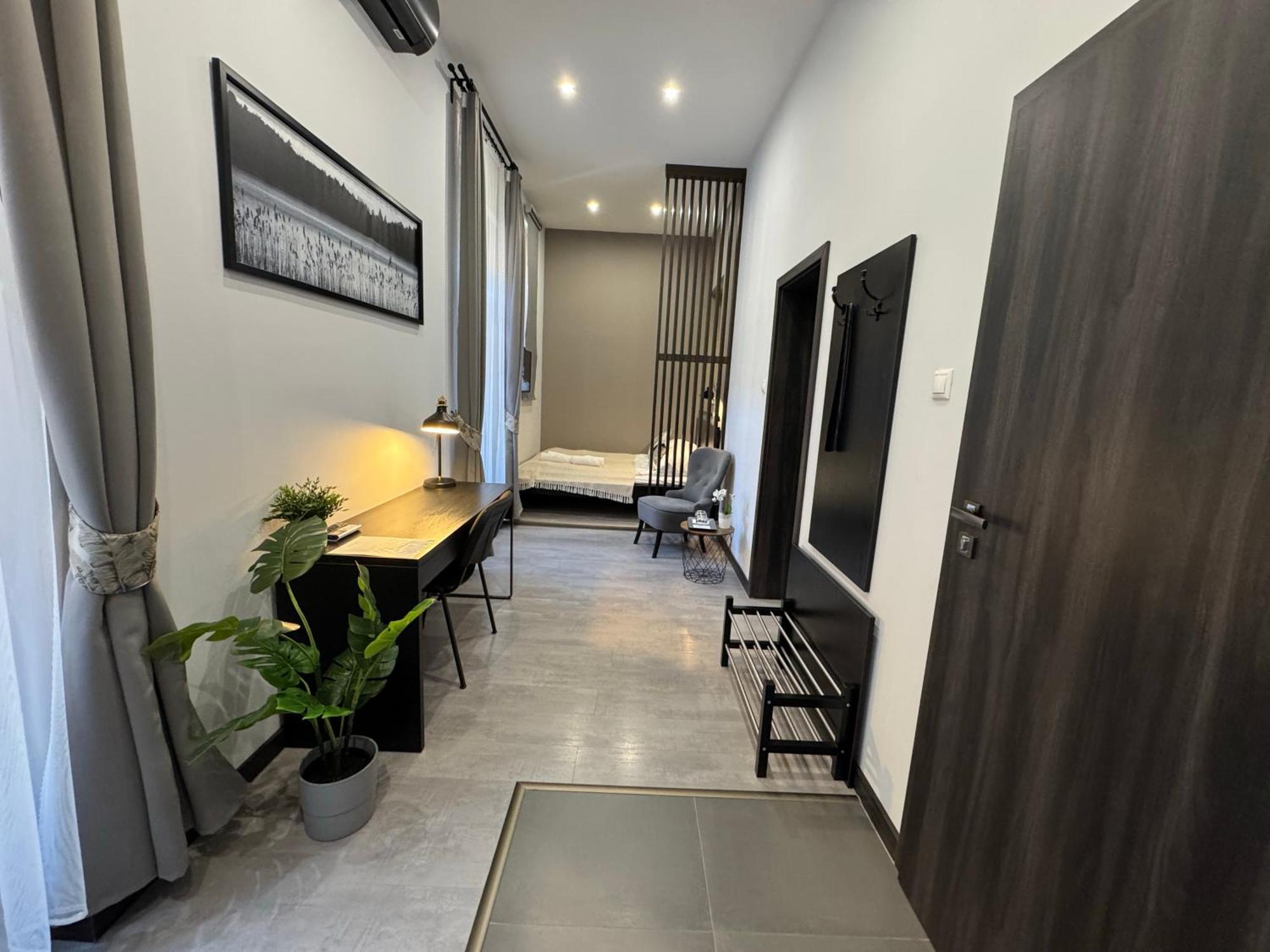 Center Rooms Miskolc Dış mekan fotoğraf