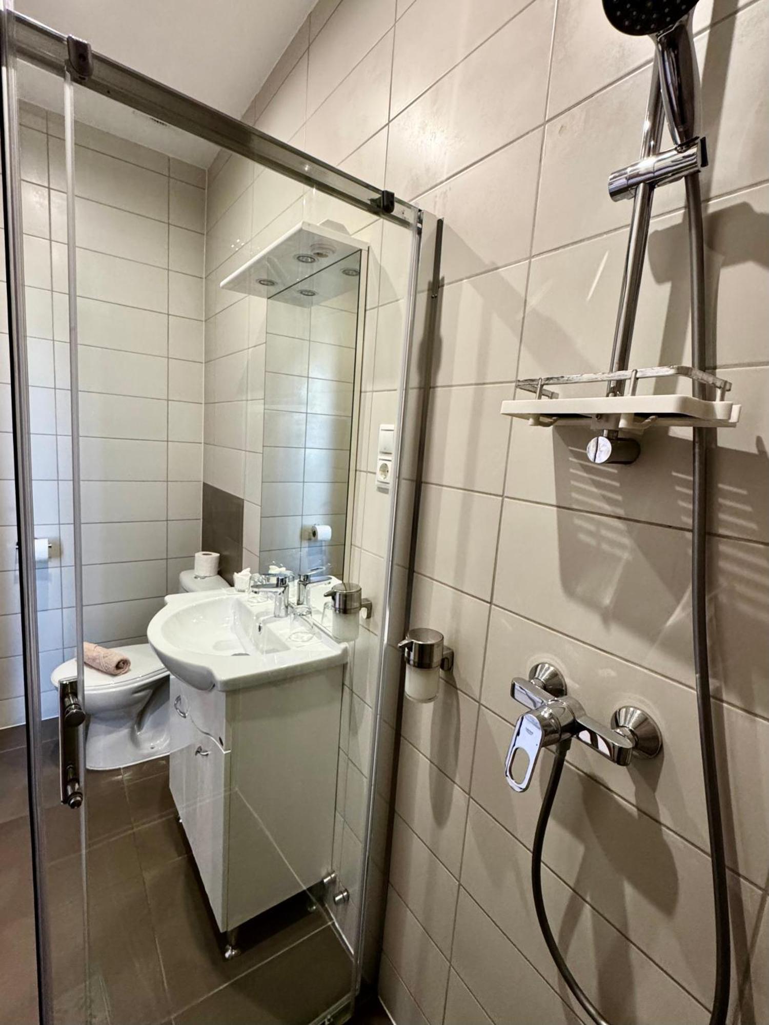 Center Rooms Miskolc Dış mekan fotoğraf