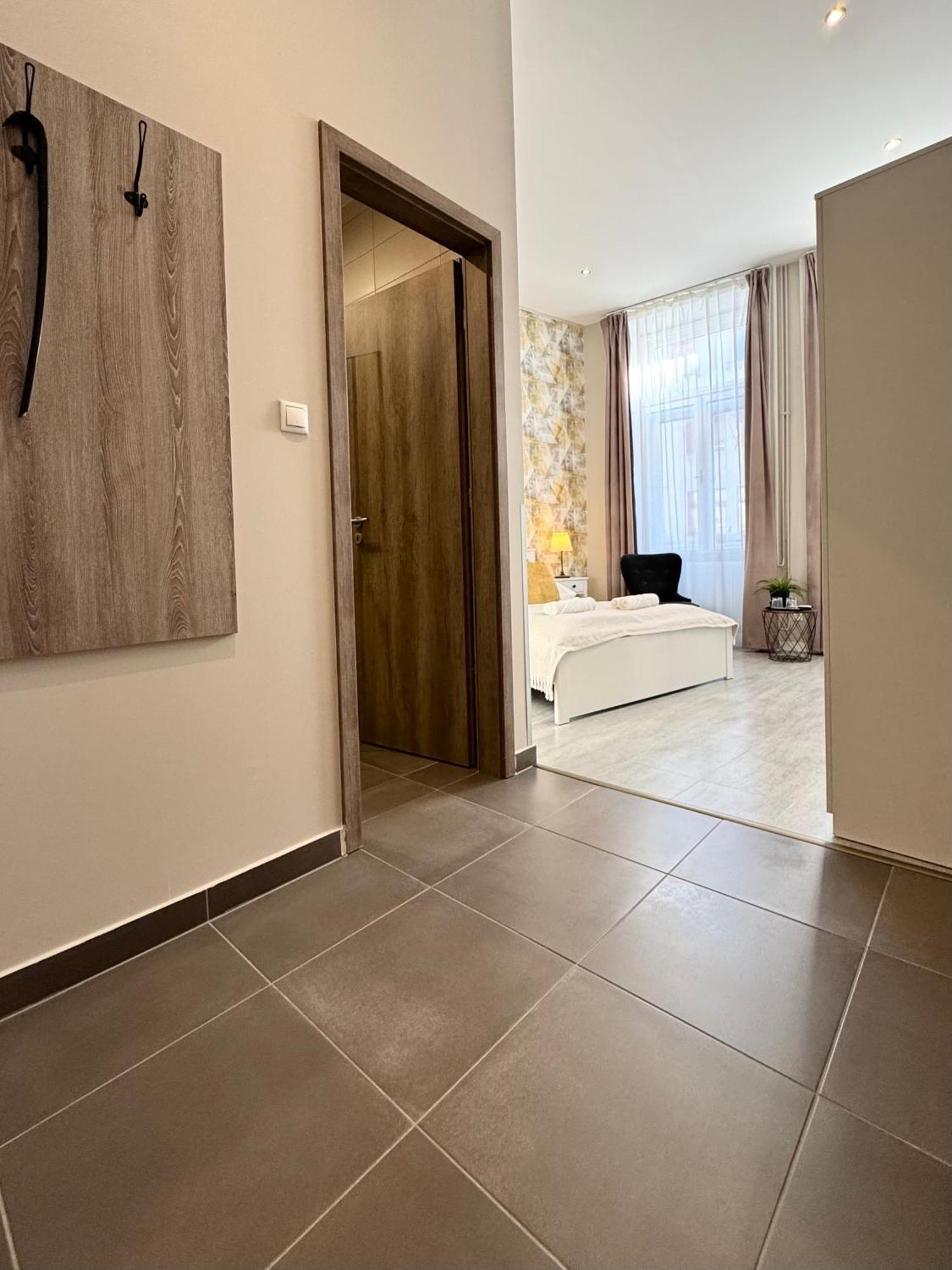 Center Rooms Miskolc Dış mekan fotoğraf