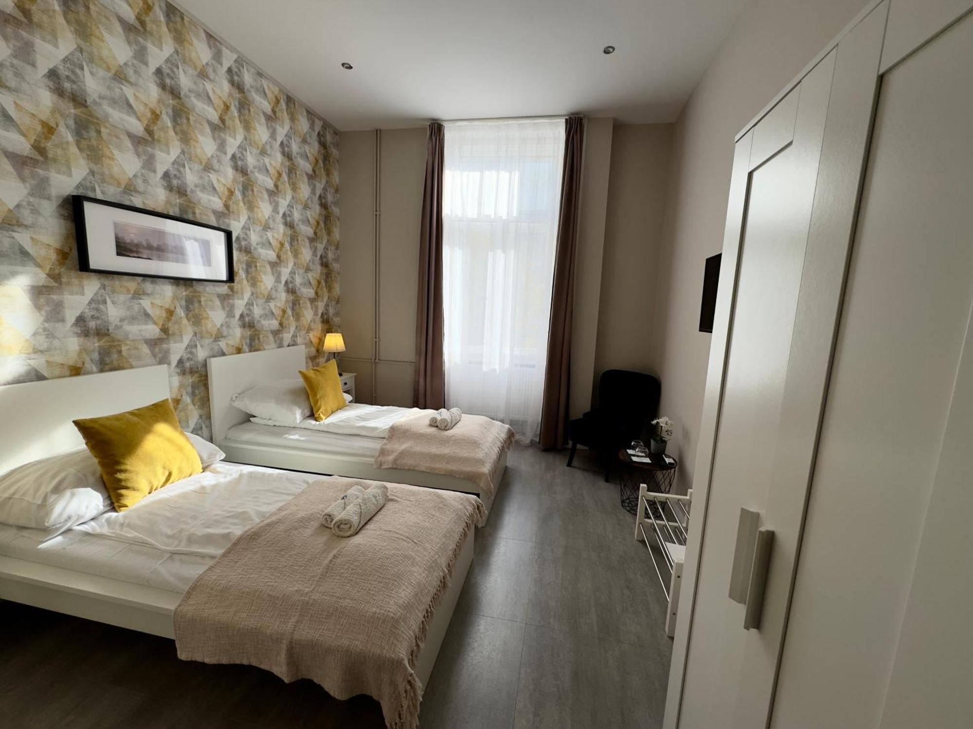 Center Rooms Miskolc Dış mekan fotoğraf